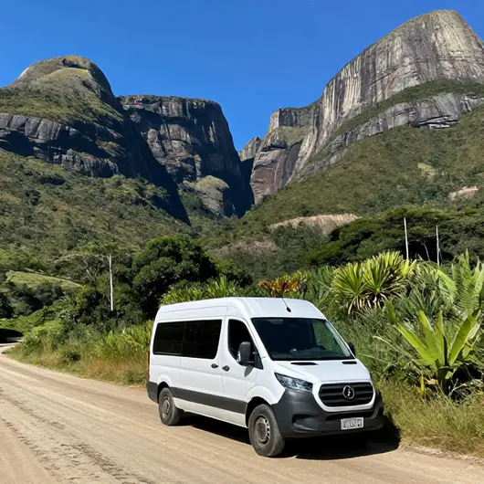 Aluguel de Van para passeio na Serra do Cipó