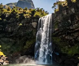 Cachoeiras Encantadoras no Centro da Serra do Cipó Cachoeiras Encantadoras no Centro da Serra do Cipó